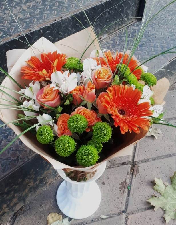 Букет цветов из: Герберы, Хризантемы, Альстромерии и Розы в Лысые Горы