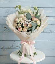 Букет цветов из:  Розы и Лизиантусы в Лысые Горы