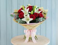Букет цветов из:  Лилии и Розы в Лысые Горы