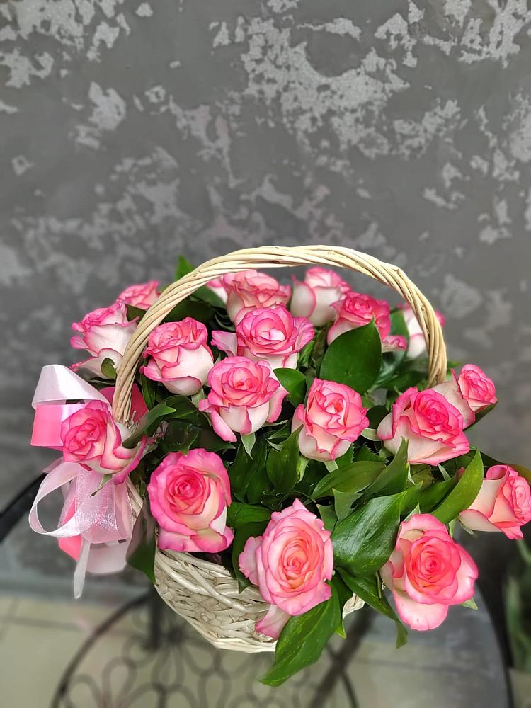 Цветочная композиция из Розы в корзине в Лысые Горы