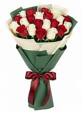 Букет Микс из красных и белых роз в Лысые Горы