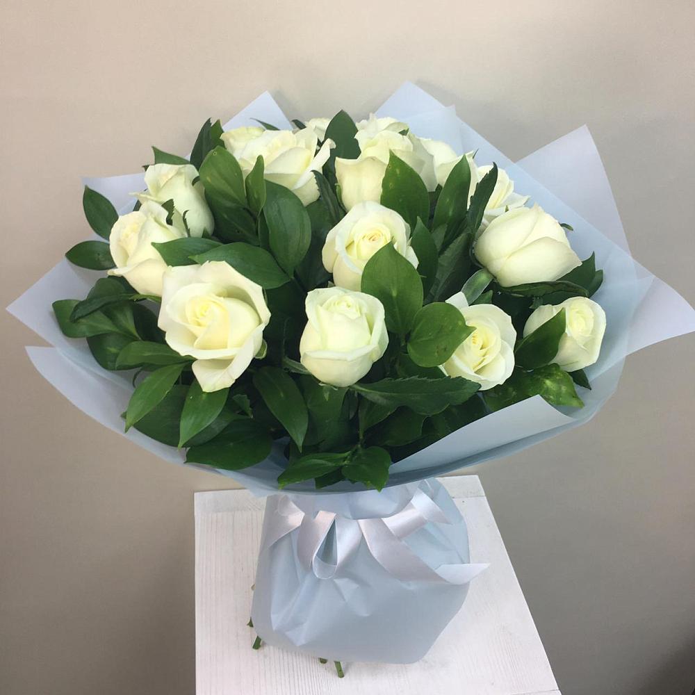 Букет 15 Белых роз Проуд в Лысые Горы