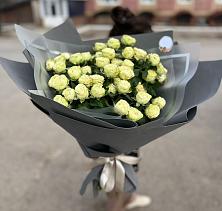 Букет Белые кустовые розы Солинеро в Лысые Горы