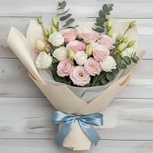 Букет цветов из:  Лизиантусы в Лысые Горы