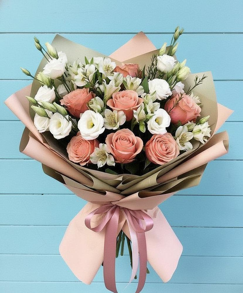 Букет цветов из: Розы, Альстромерии и Лизиантусы в Лысые Горы