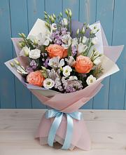 Букет цветов из:  Лизиантусы, Розы, Альстромерии и Гипсофила в Лысые Горы
