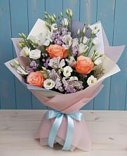 Букет цветов из:  Лизиантусы, Розы, Альстромерии и Гипсофила в Лысые Горы