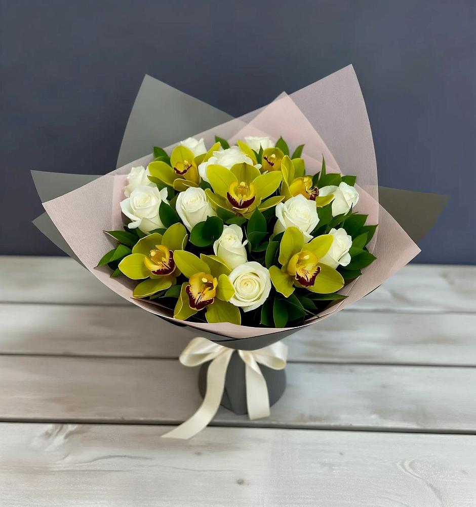 Букет цветов из: Орхидеи и Розы в Лысые Горы