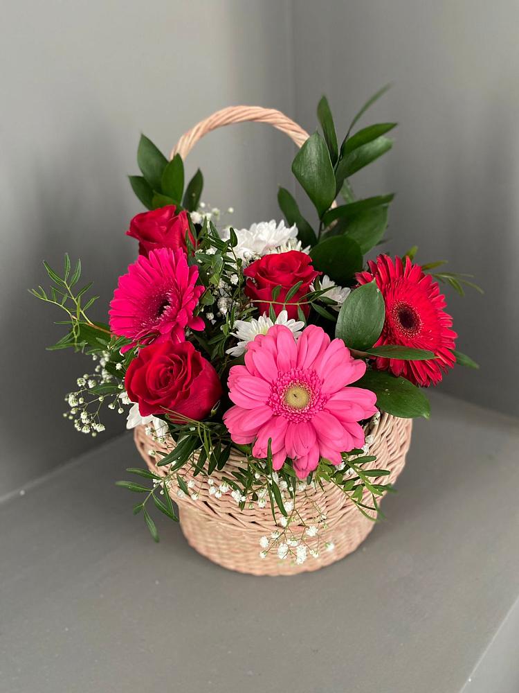 Цветочная композиция из Розы, Хризантемы и Герберы в корзине в Лысые Горы