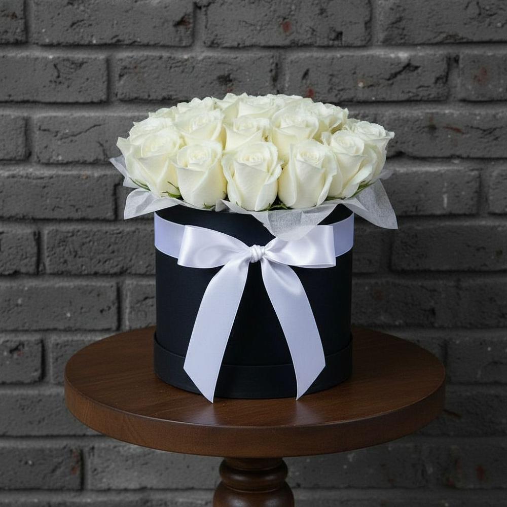 Цветочная композиция из Розы в шляпной коробке в Лысые Горы