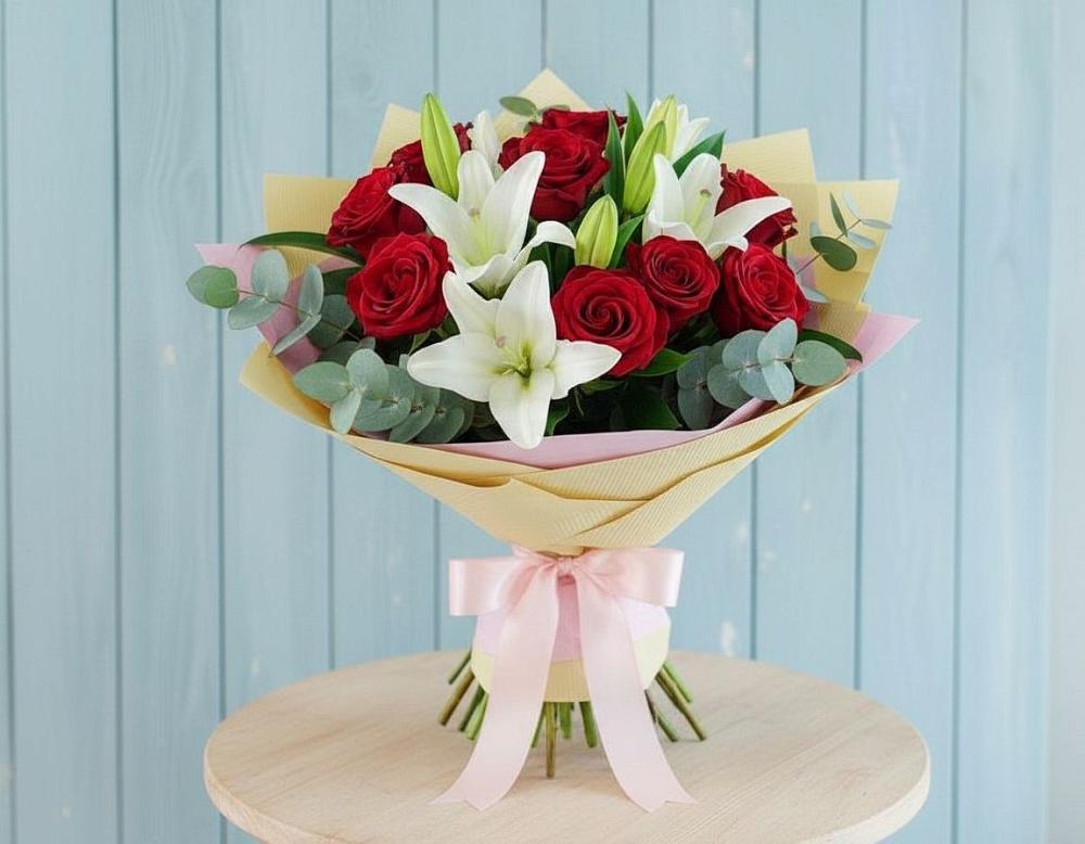 Букет цветов из: Лилии и Розы в Лысые Горы